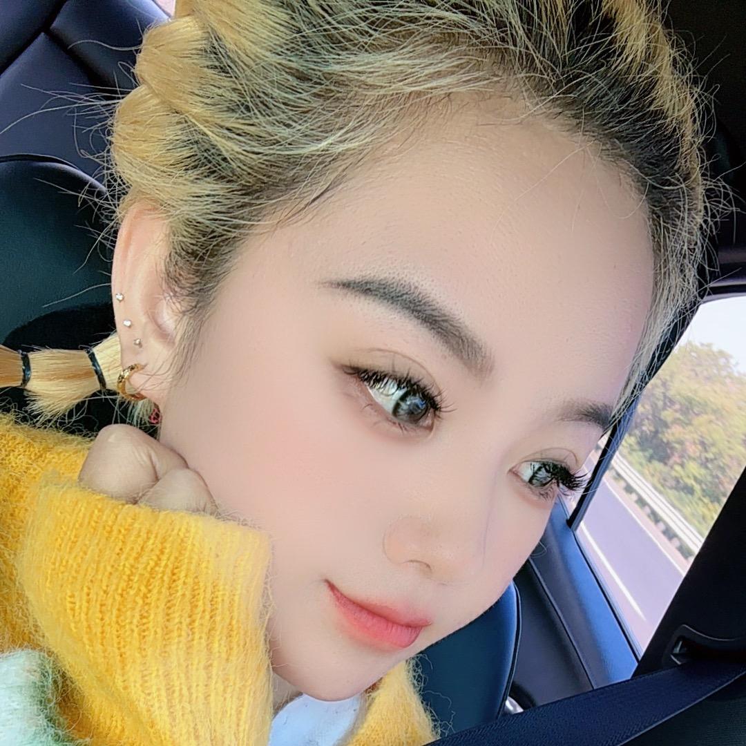 90后陕西姑娘🥳方泰唯雪@美学