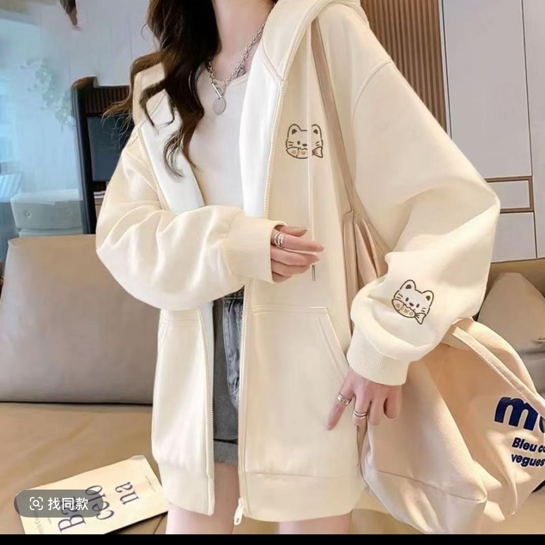 卖衣服的小姑娘