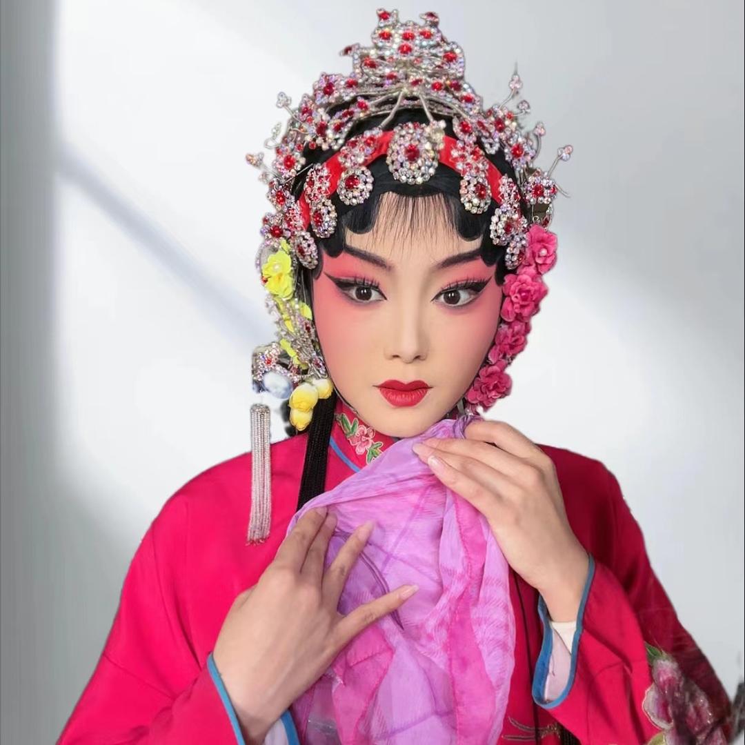 蒲剧演员牛爽