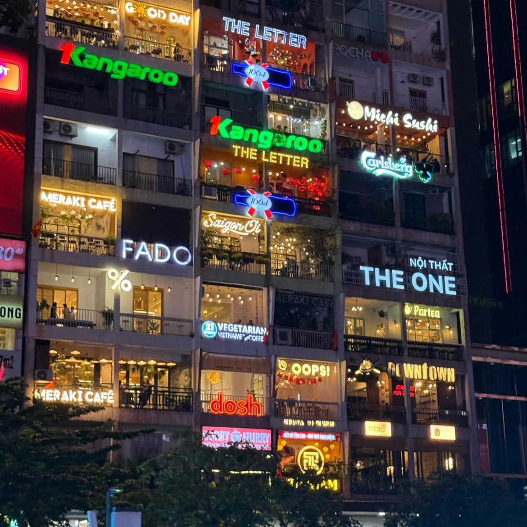 桂林肥鹅旅行社有限公司