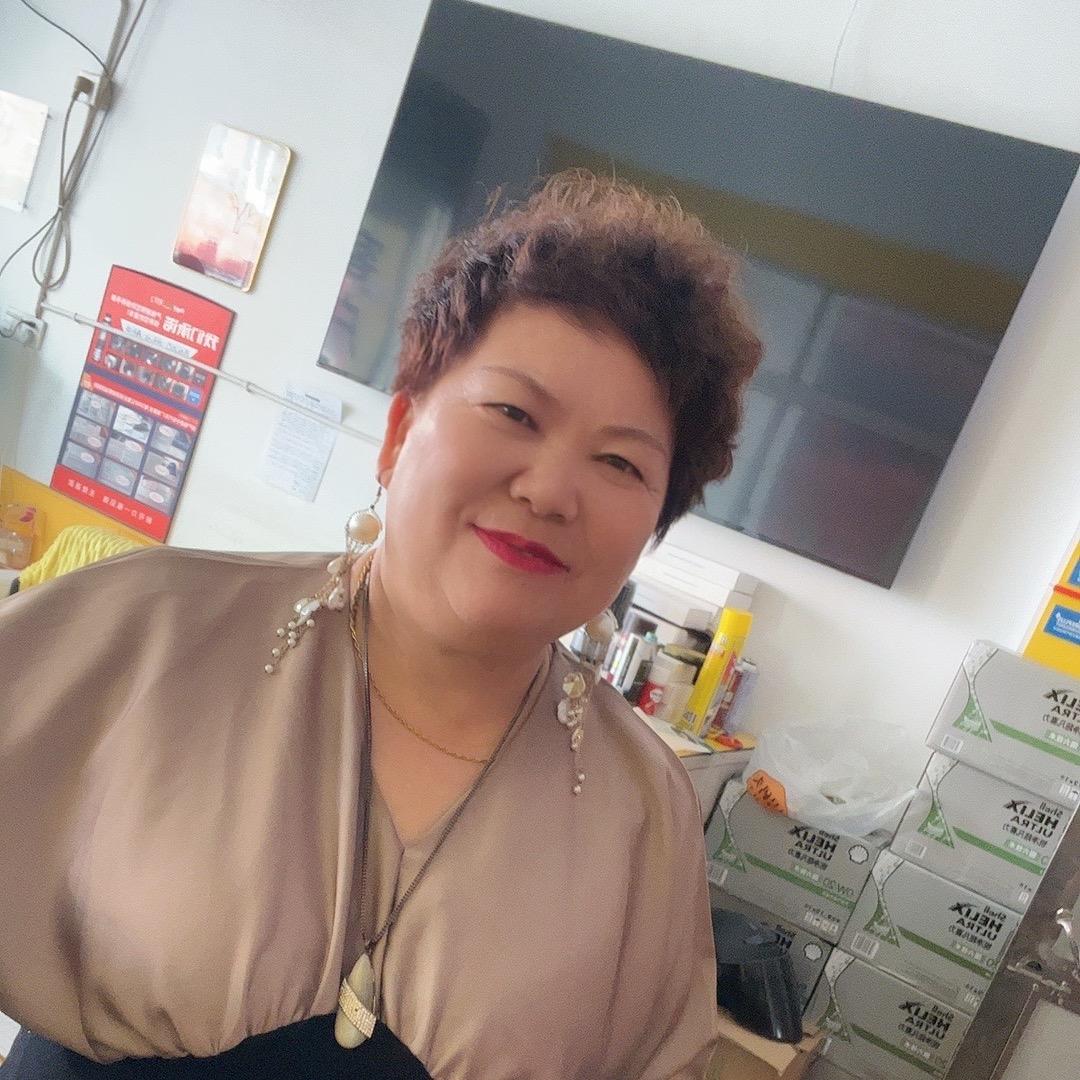 江苏飞姐，小号，晚上八点直播