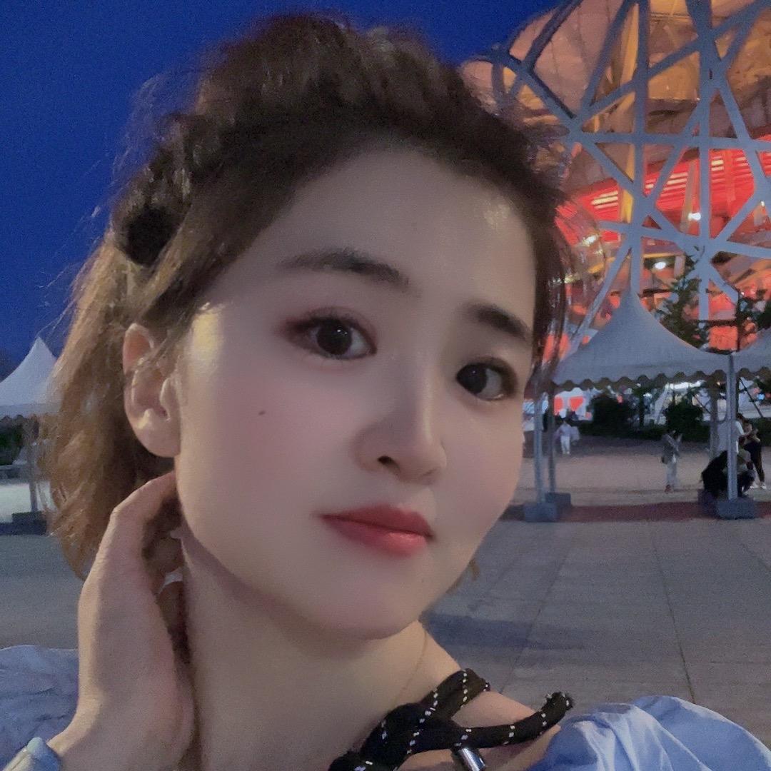 半句，女装