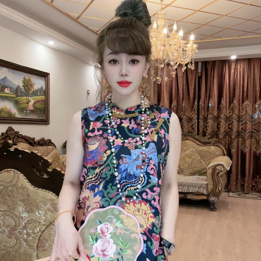 《七七》女装集合工厂店