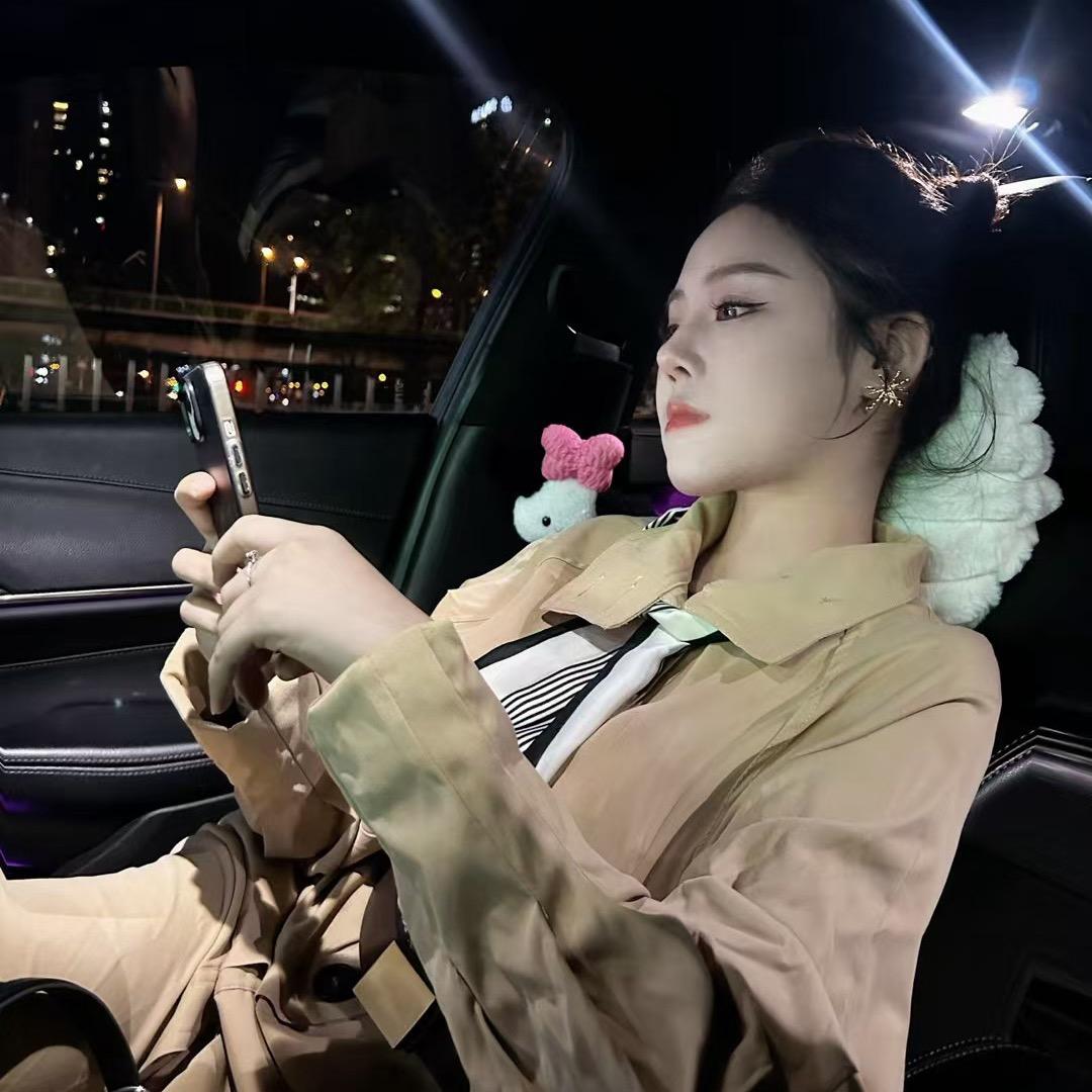 低空星河、菁菁