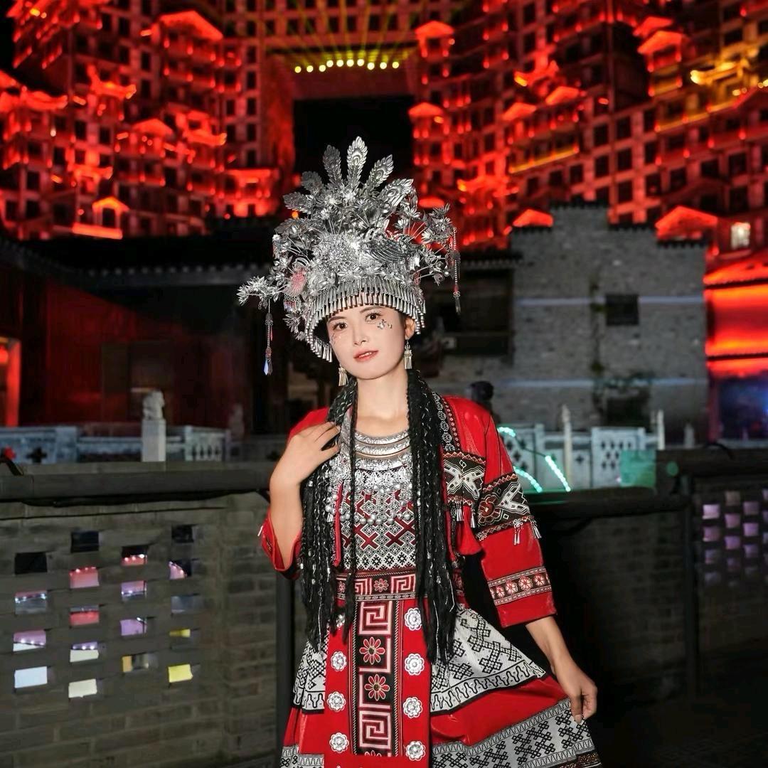 张家界婵娟妹子