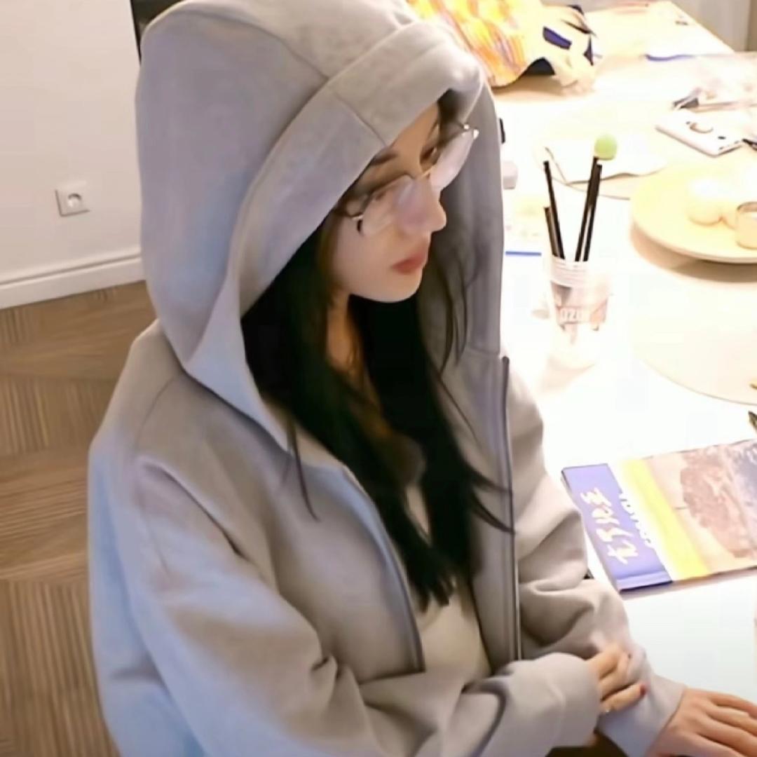 是金子总会被我花光的𖦹ࡇ𖦹 .ᐟ.ᐟ