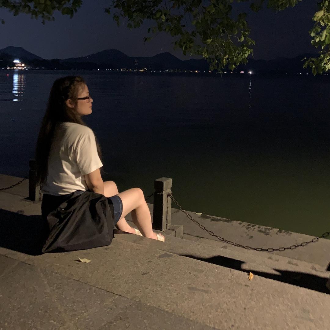 地球之女头像