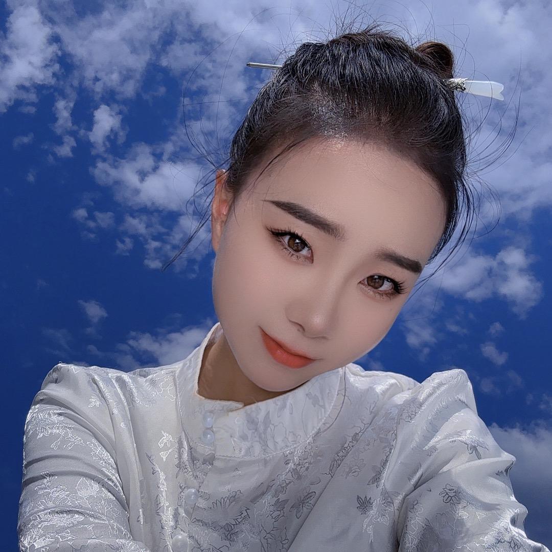 晴儿⁵²⁷² 🎙️（早上七点半开播）