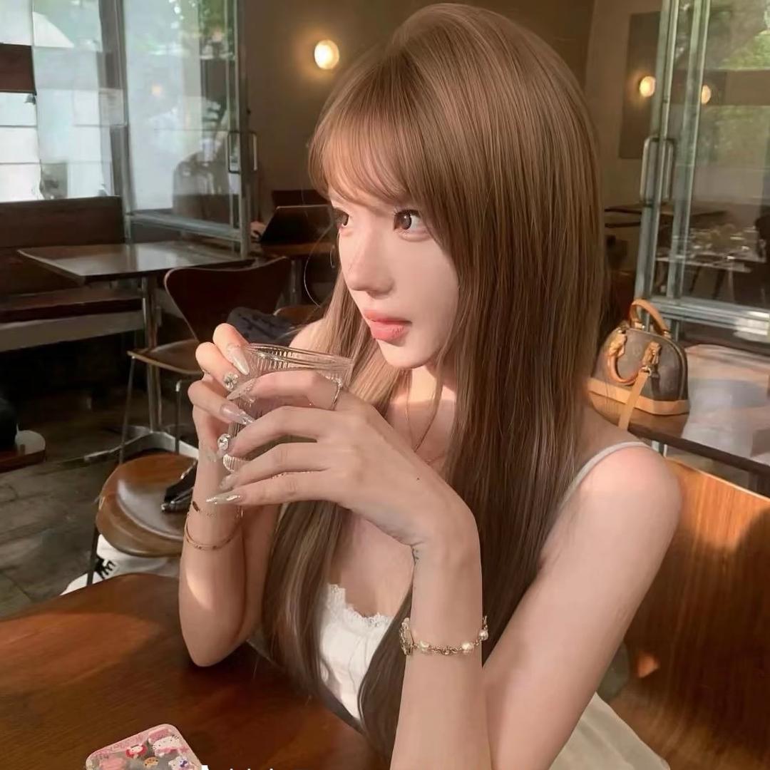 嘤嘤 ฅ