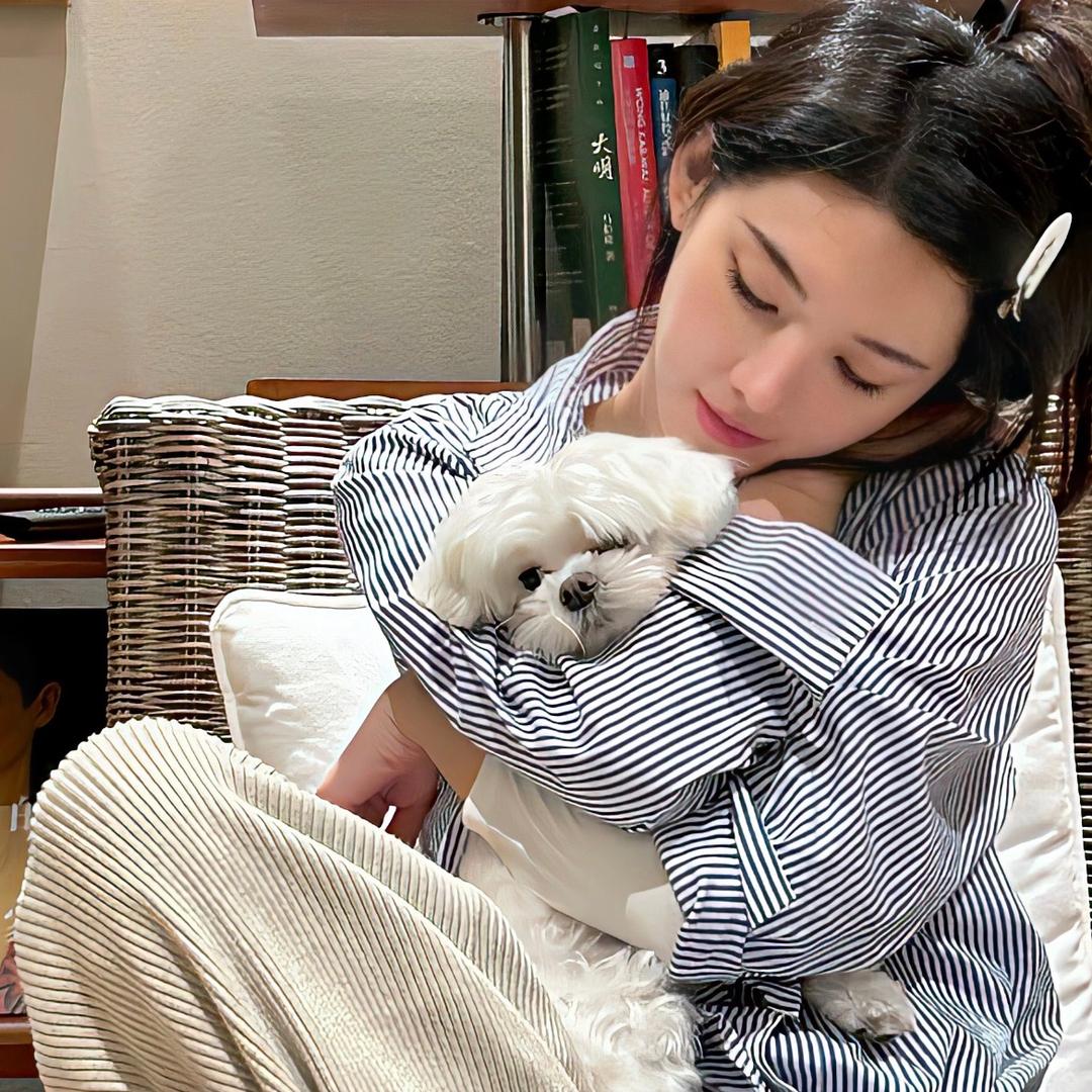 橘子今天穿什么