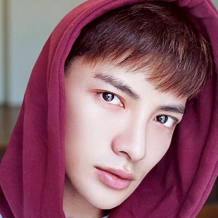 明星造型师超超