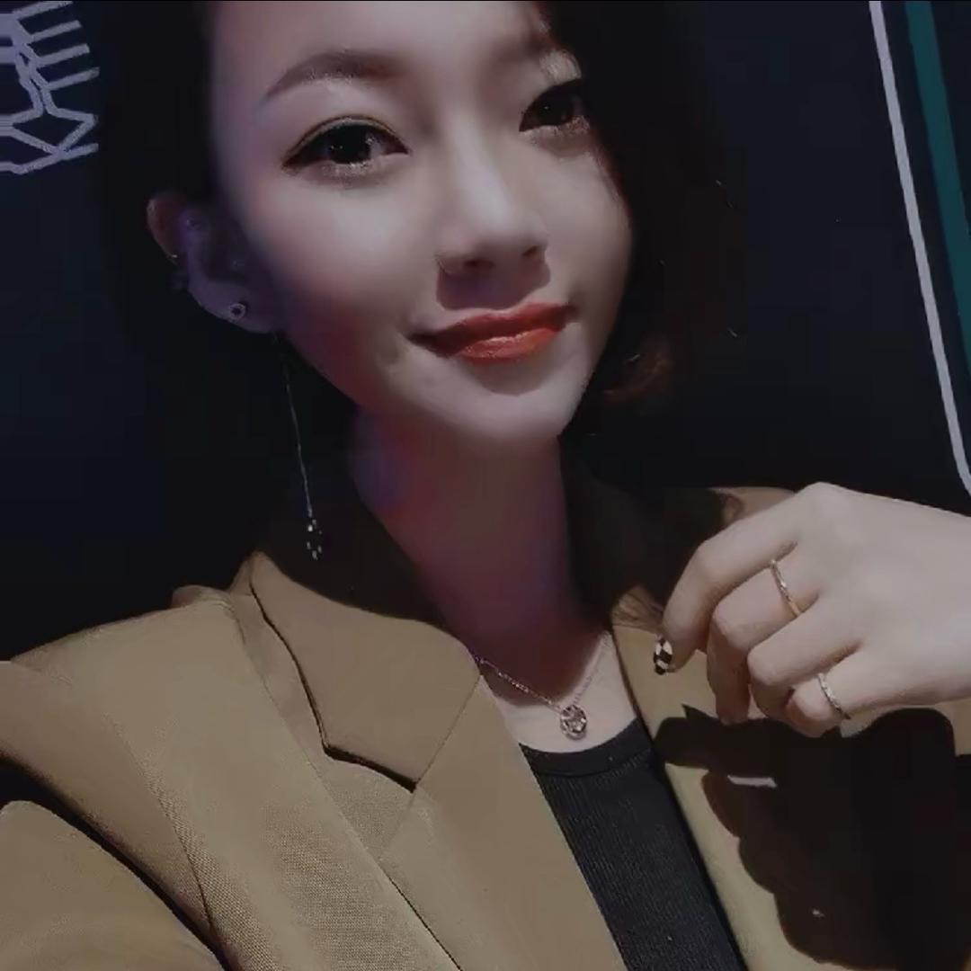 凌菲、