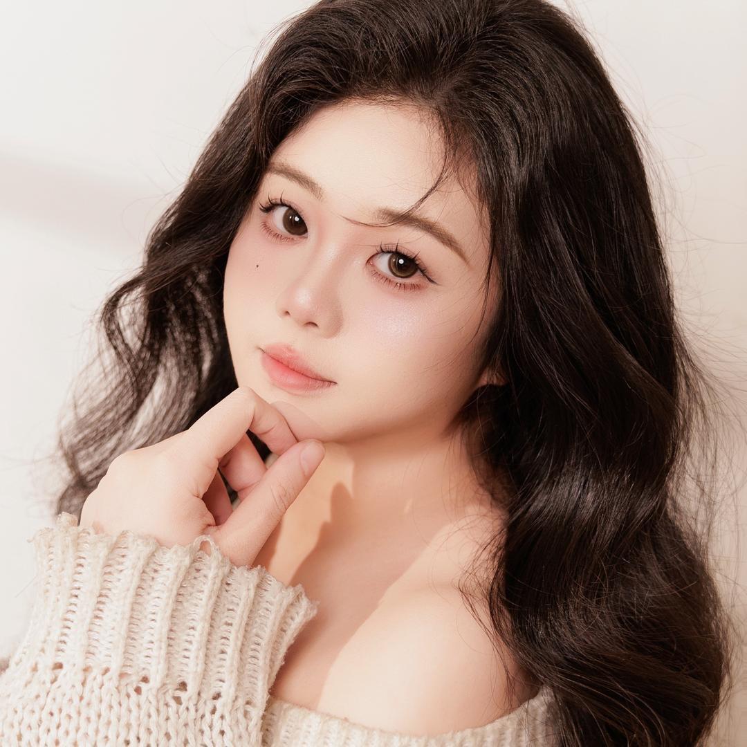 奶茶小肥妹(今天一点开播)