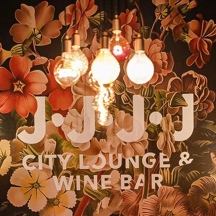 JJJJ 餐酒吧