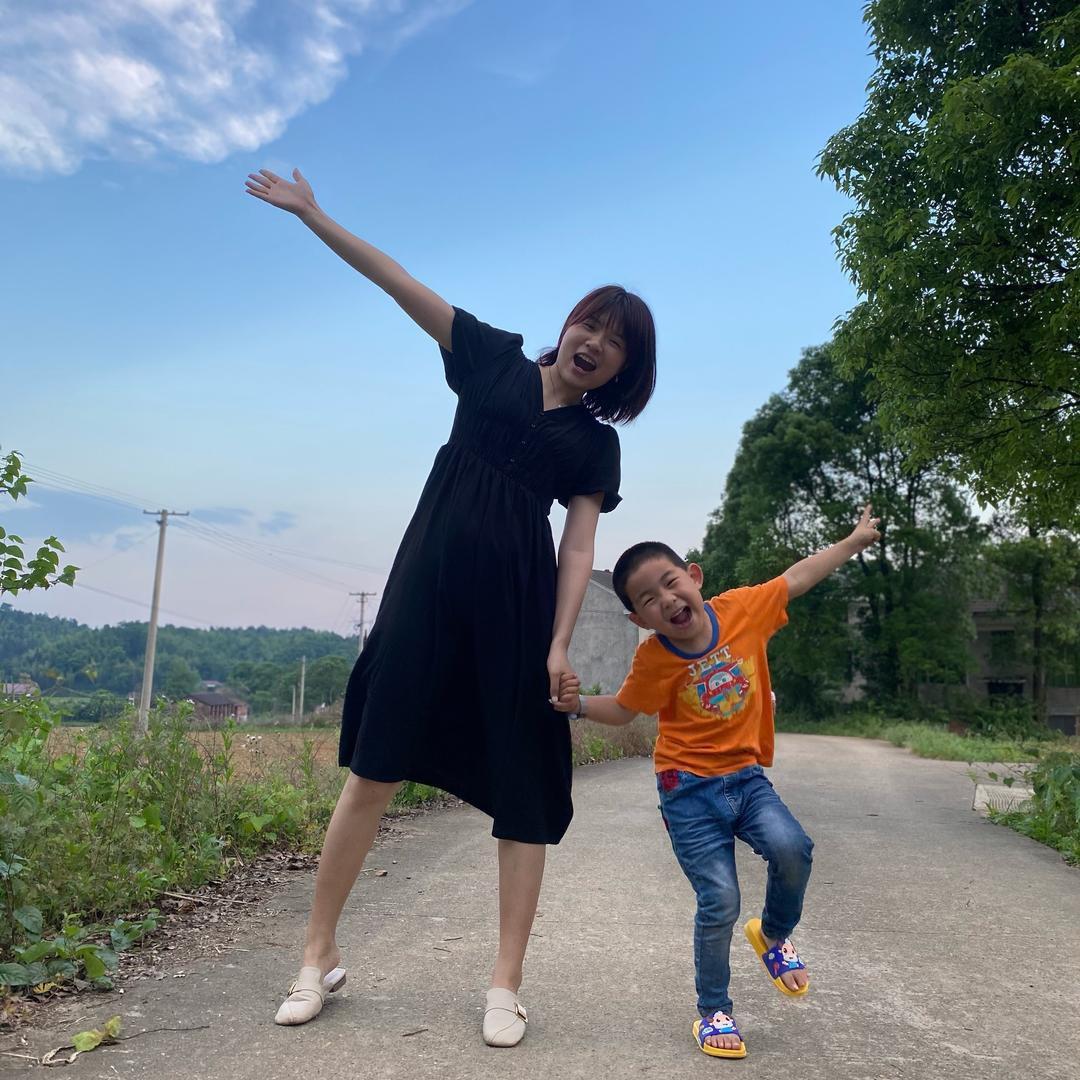 妹。令子