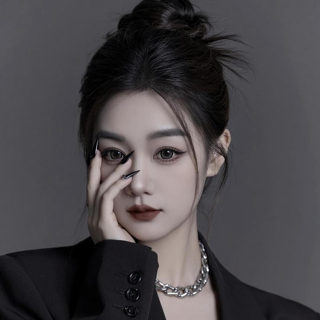 觅·白婚纱-化妆师 丽丽