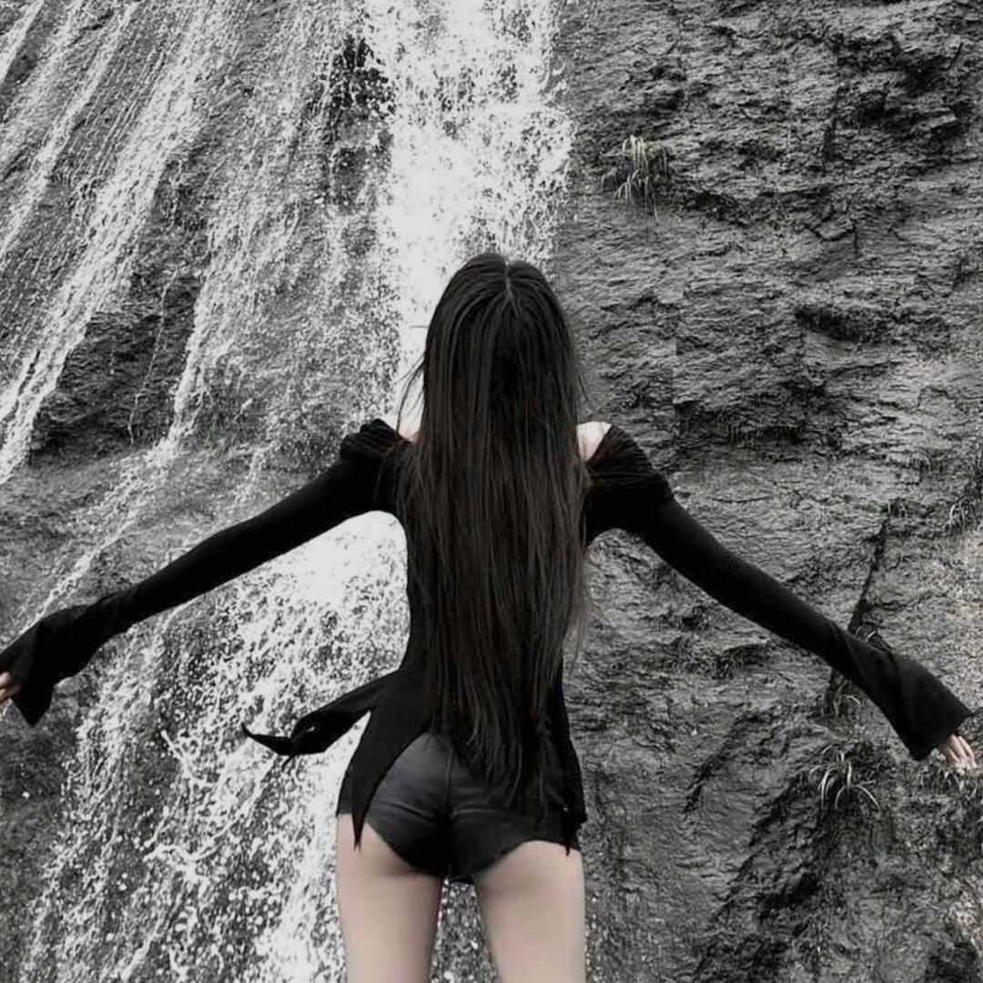 春屿潮流箱包店