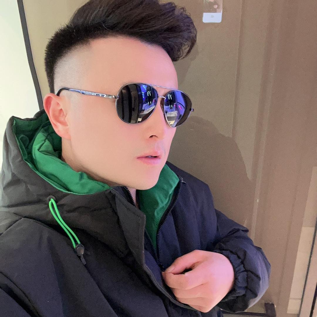 小闲闲