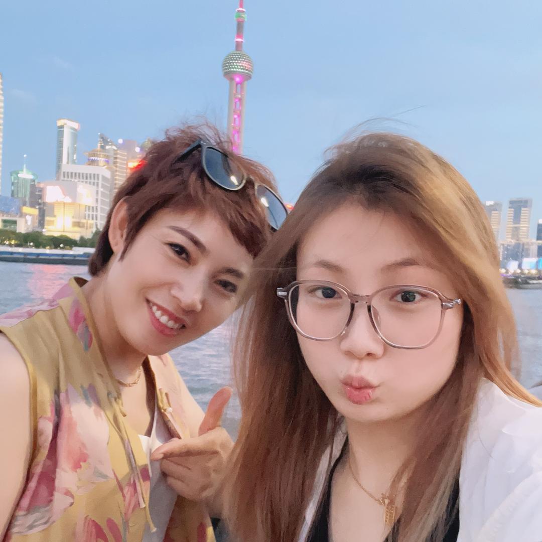 ٩(♡香姐♡ )۶