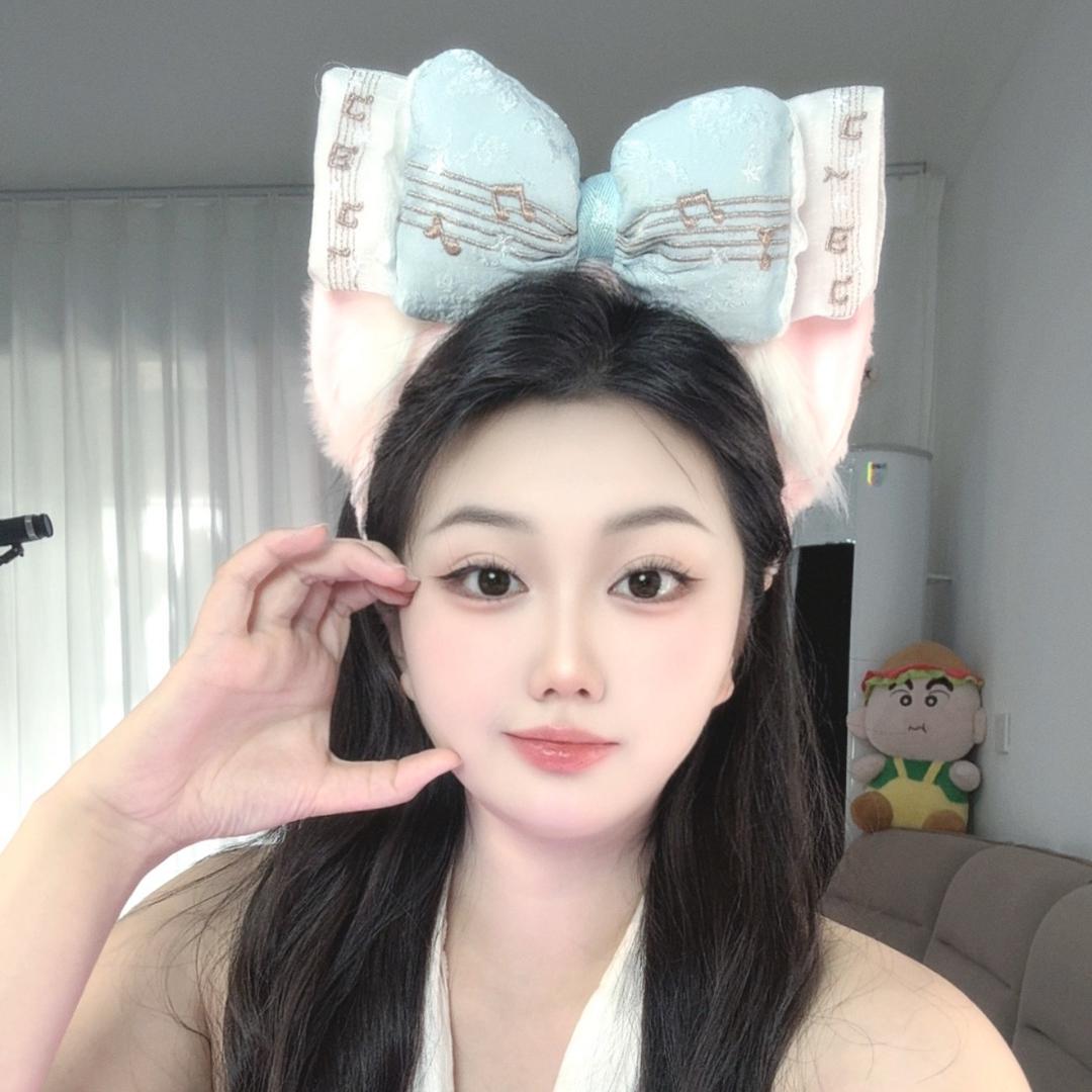 娜娜爱吃辣