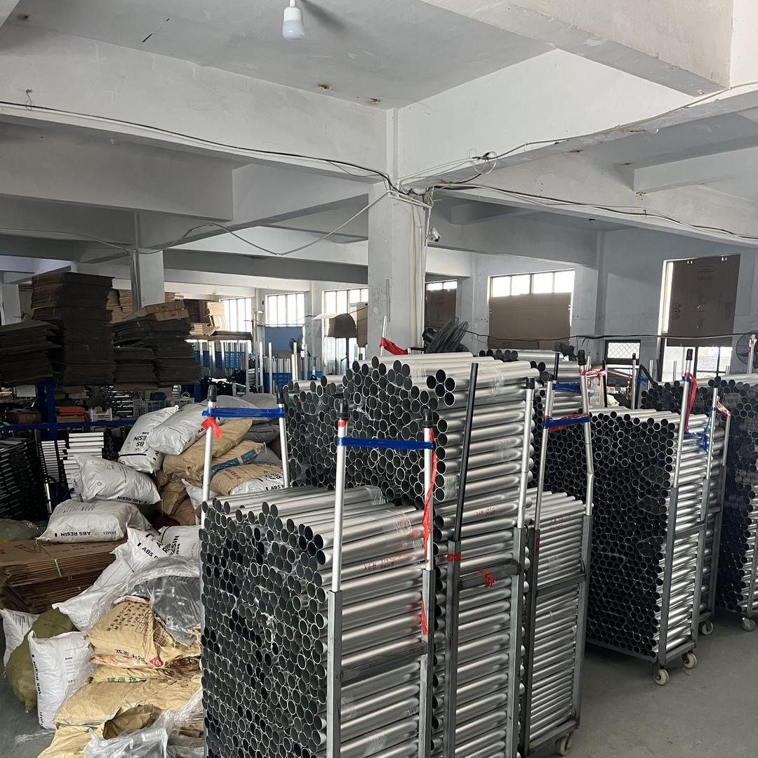 AD艾登五金家居铝合金伸缩梯