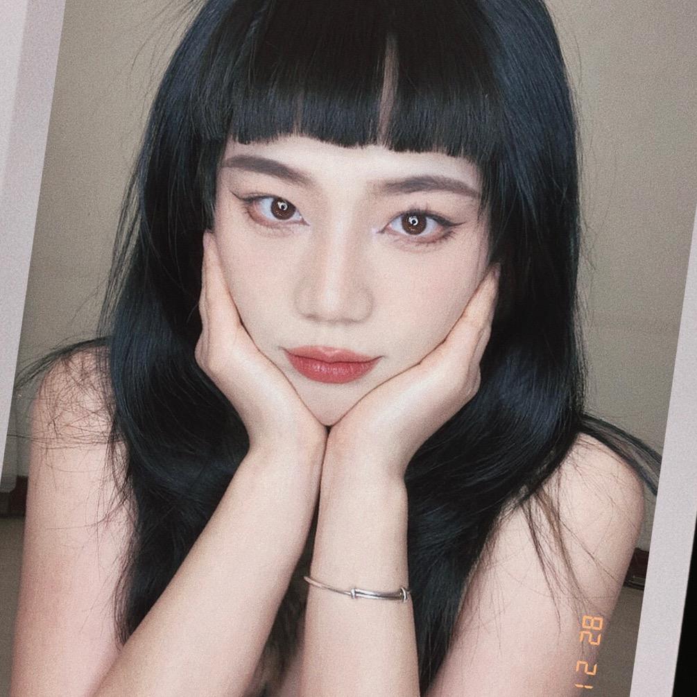 黑色橙橙子