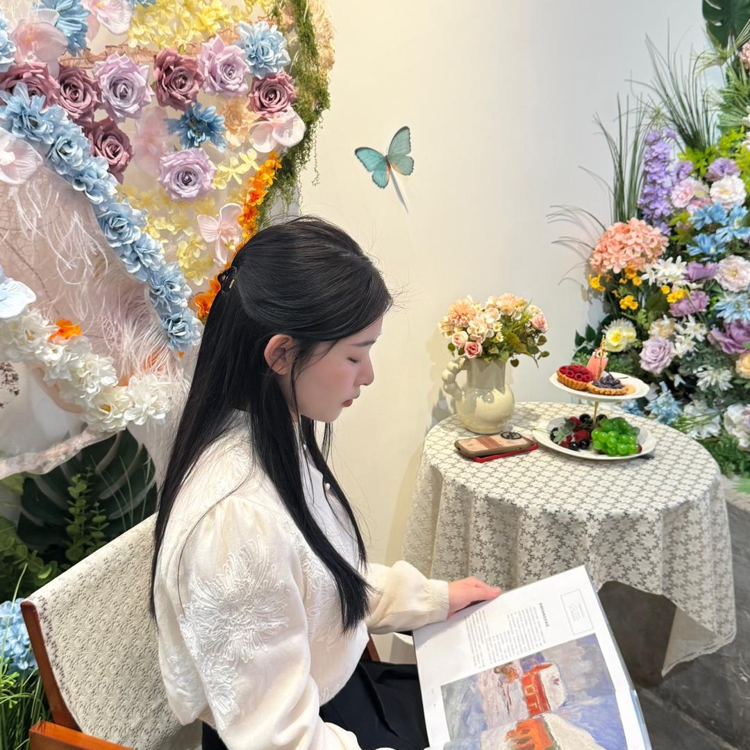 小璐.