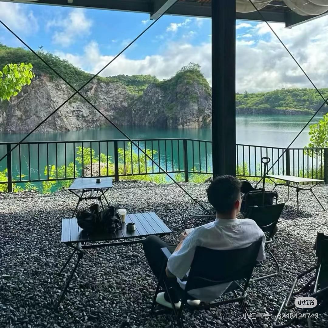 时尚用品综合创意屋