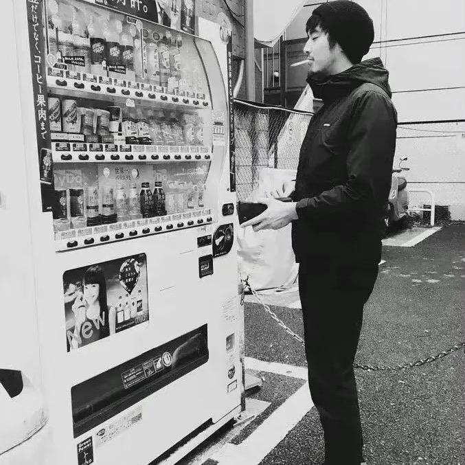 祁野.