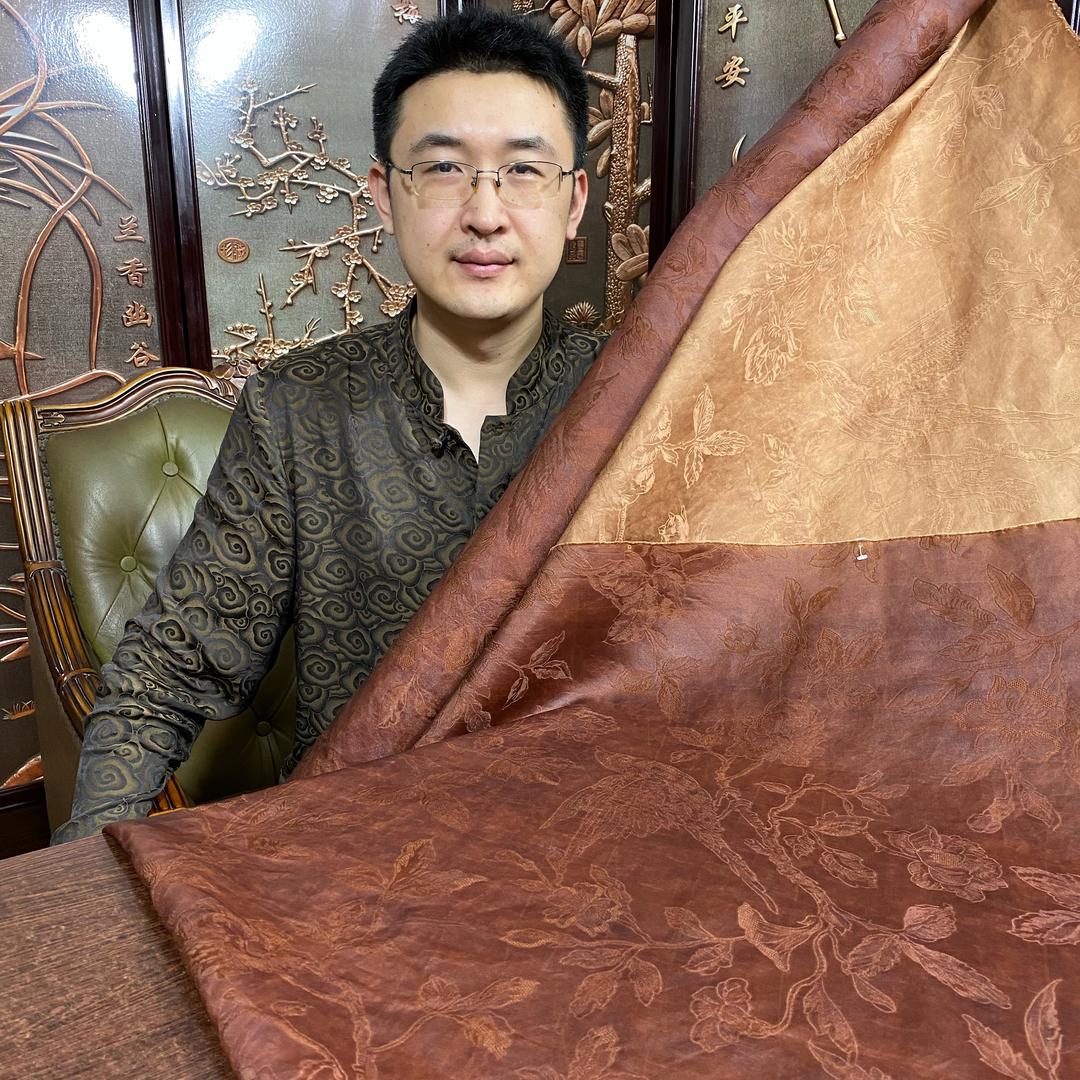 大姐夫的高定服装丝绸面料