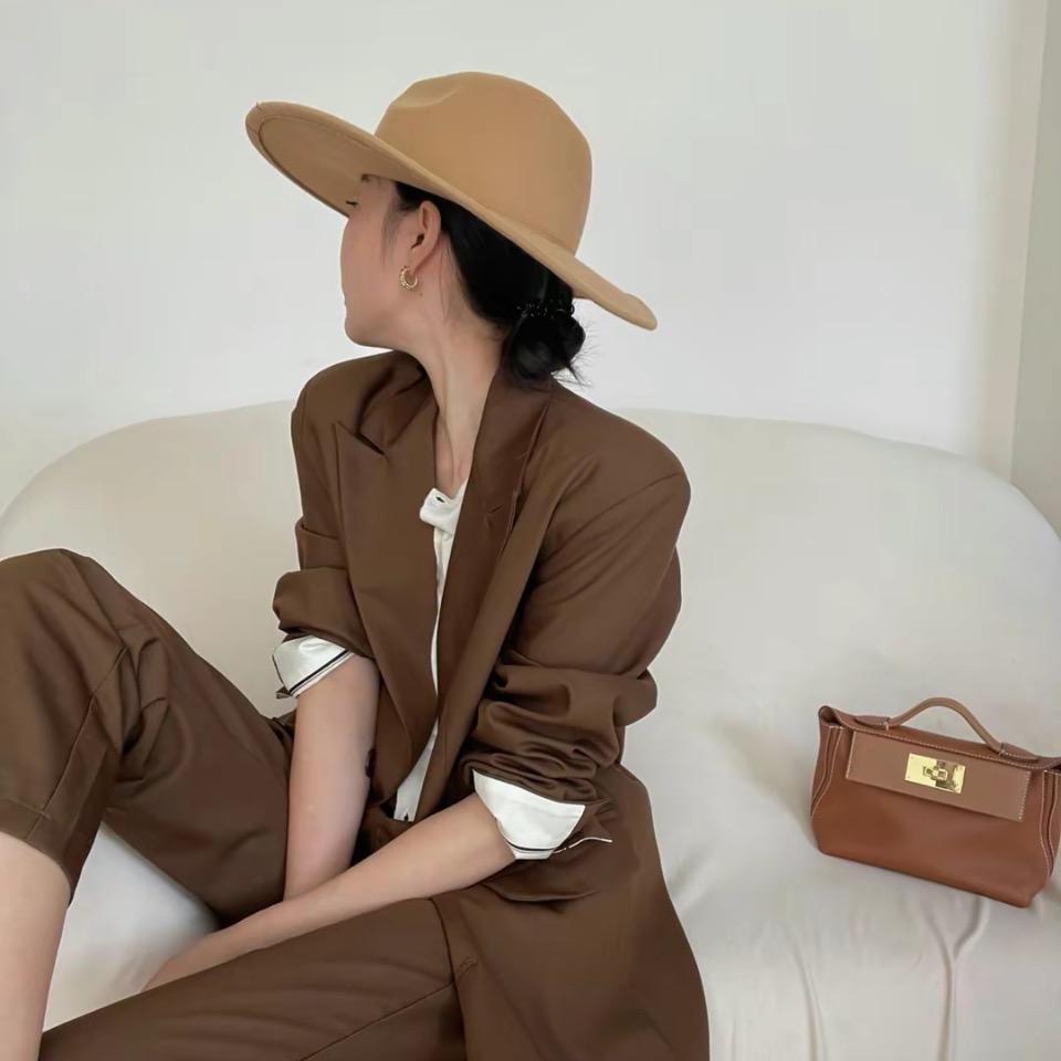 莹莹服装店铺