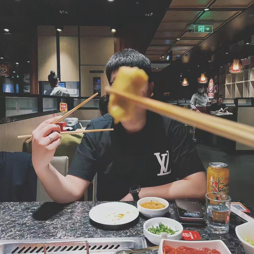 两只扣翻大海.
