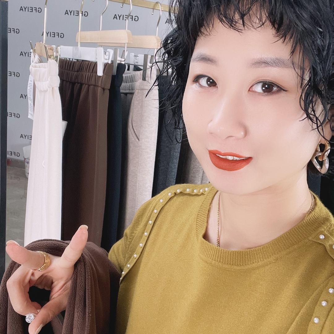 观色女裤郑州工厂店