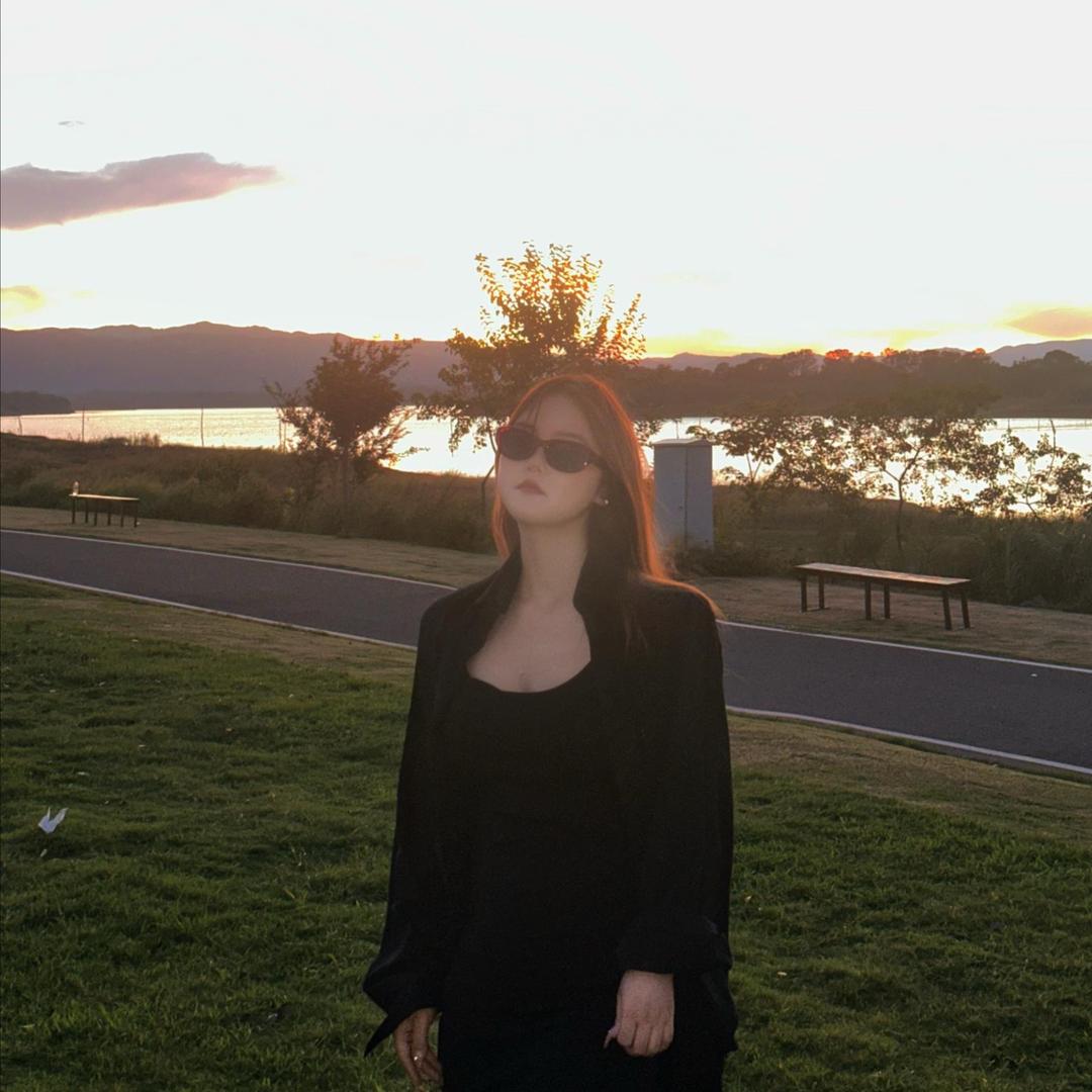 喜欢拍照的卡哇怡