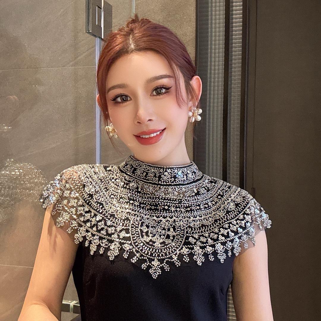 大王服装配饰