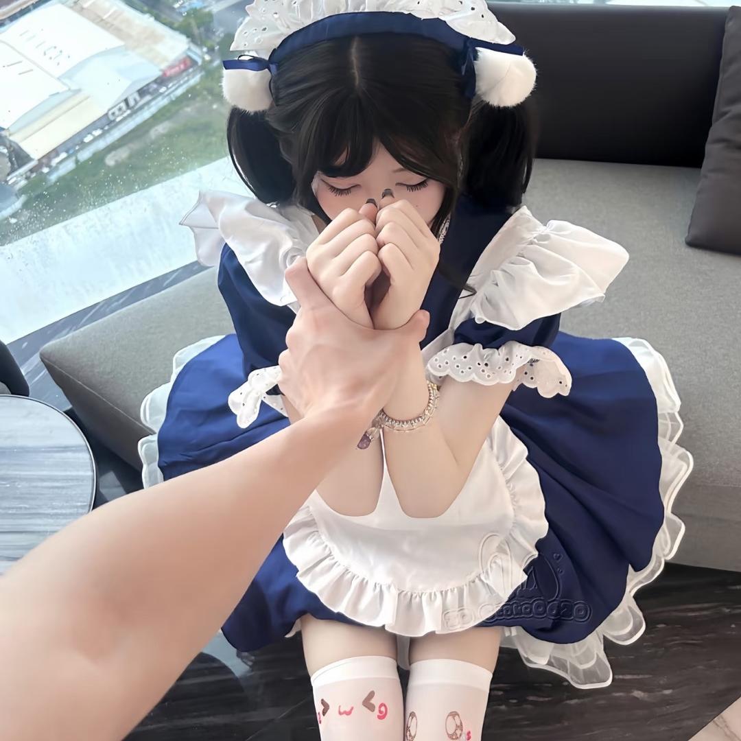 奈奈梓.