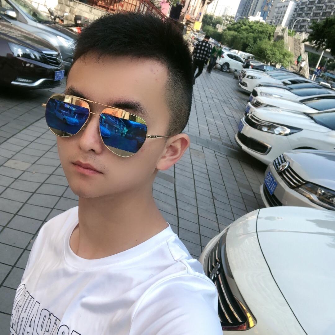 小刘同学 重庆越莱汽车销售有限公司