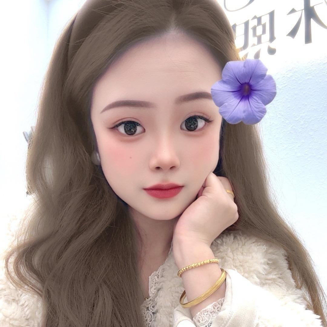 邹妹.