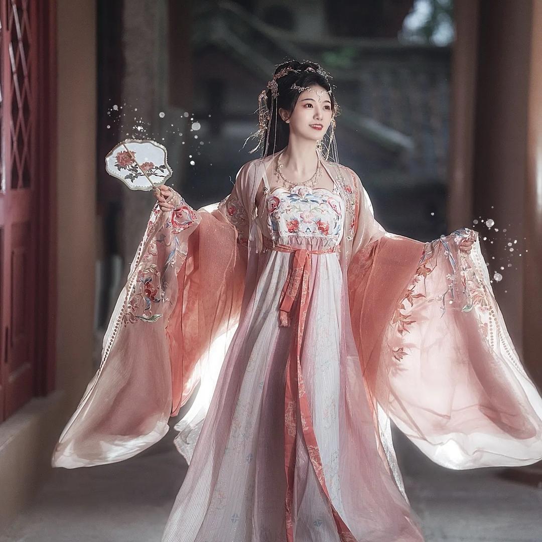 锦禾汉服妆造