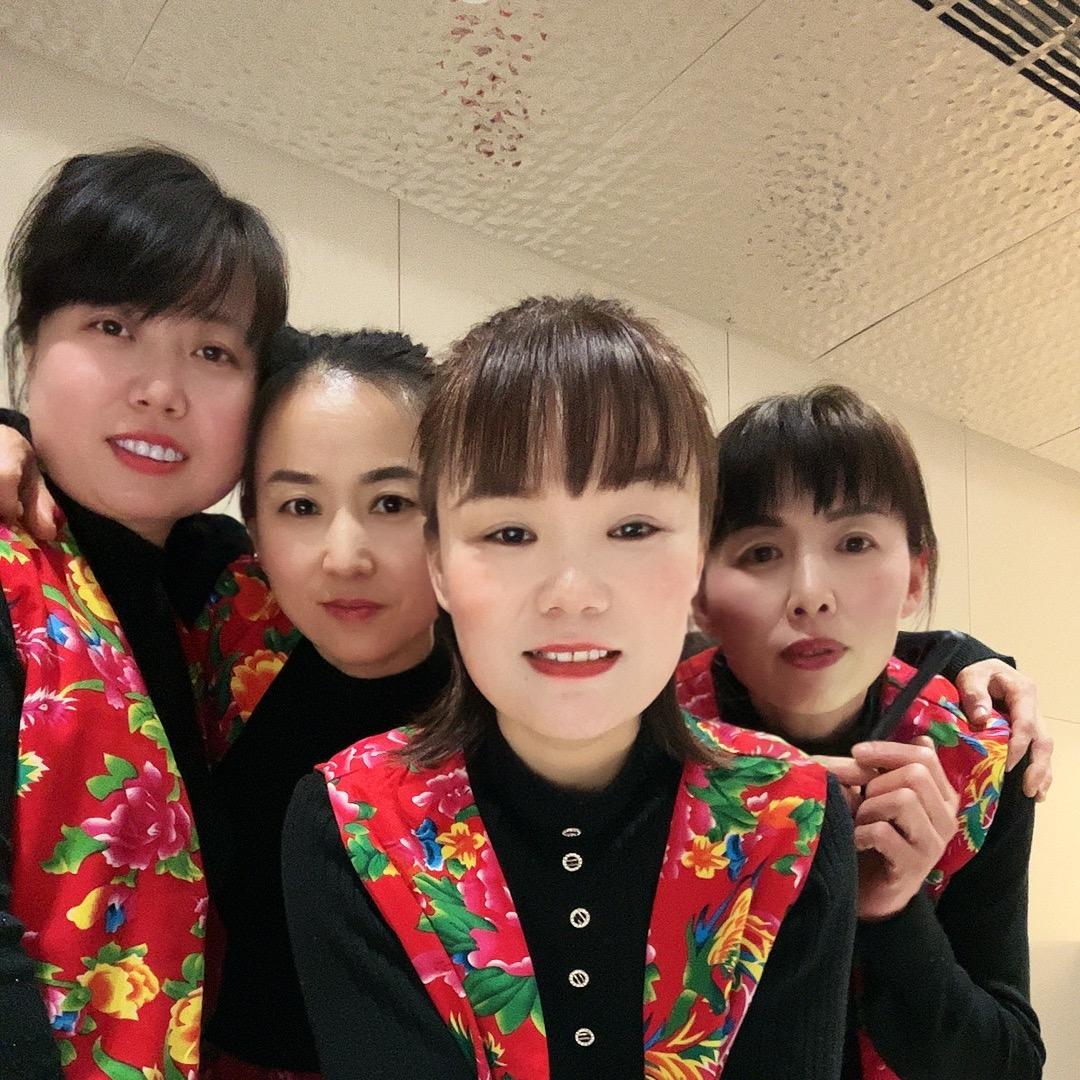 蓝紫色的红