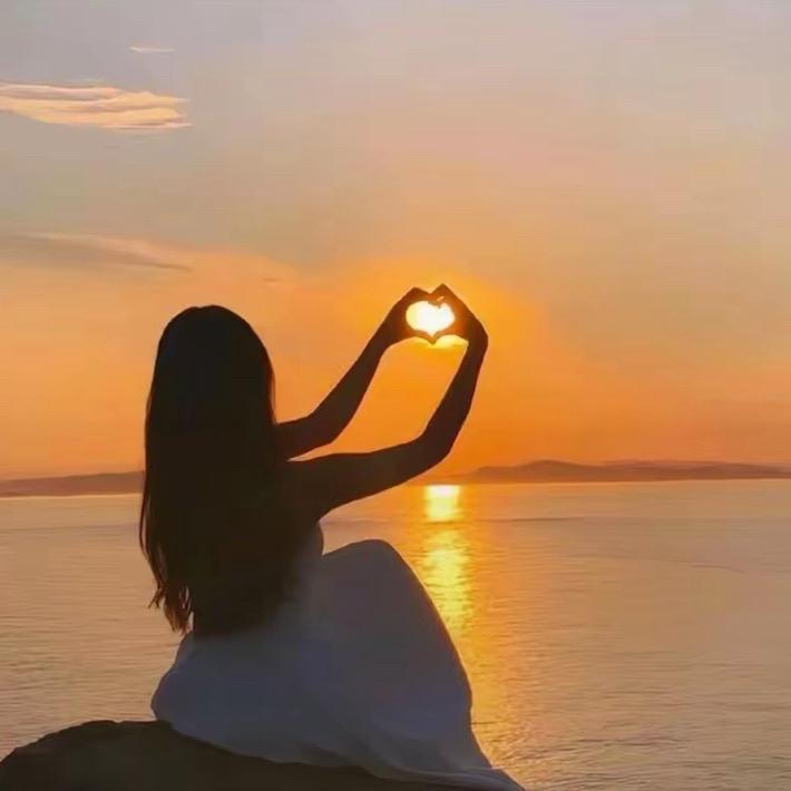夏小夏.