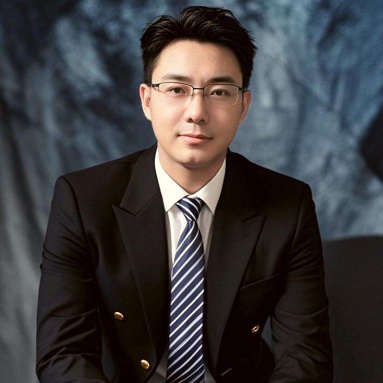 潍坊鑫妍赫商贸：伦志坚