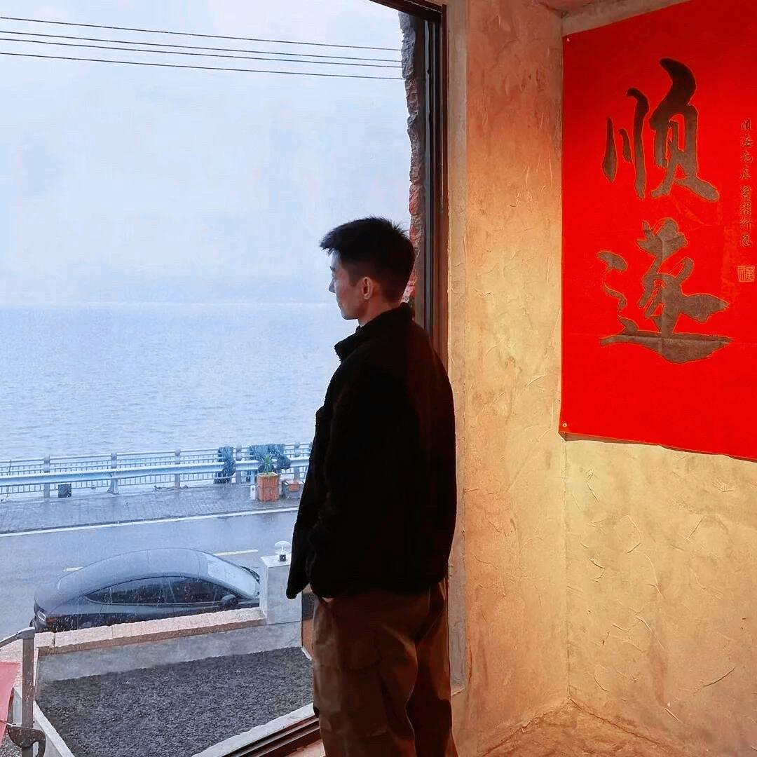、W
