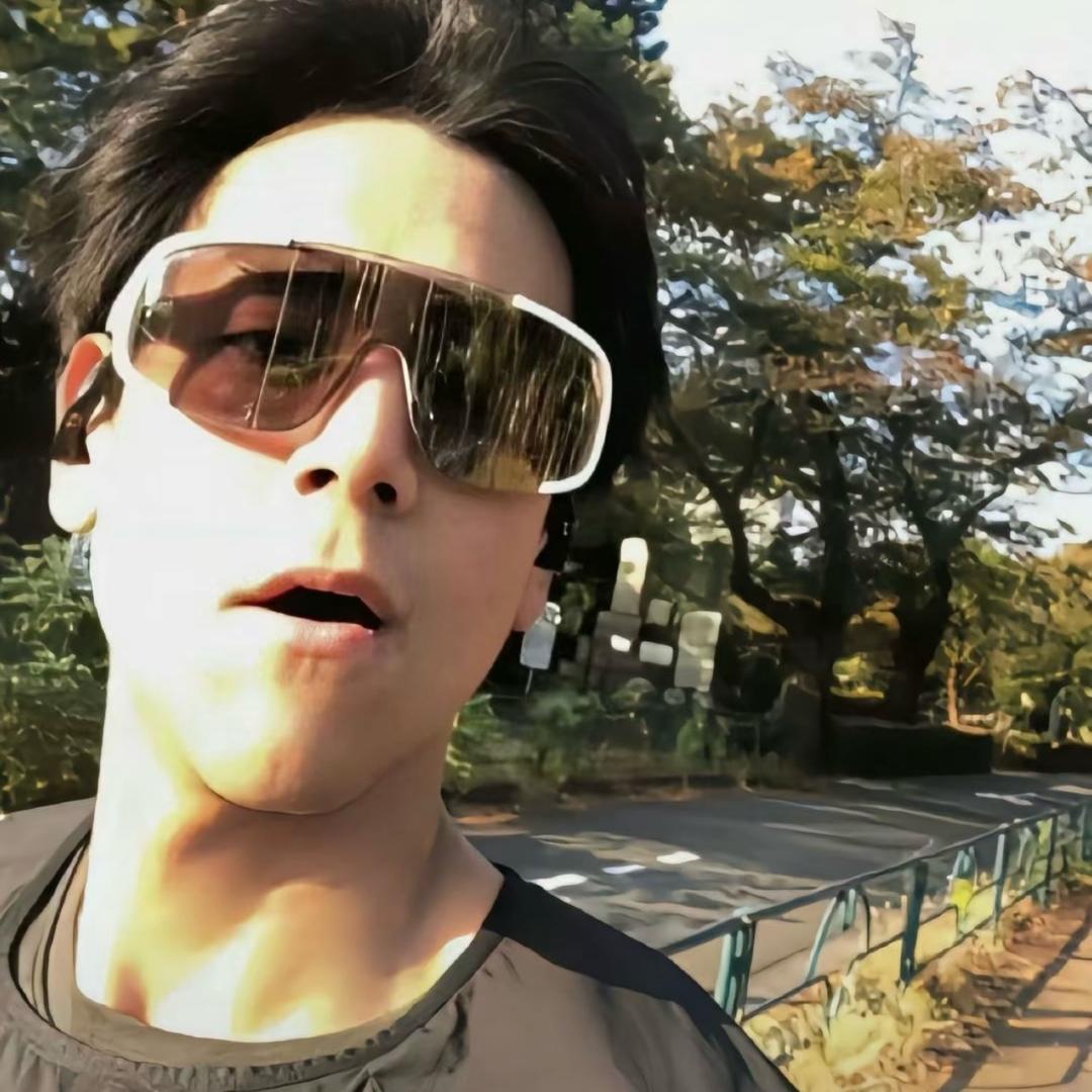 梅忆思