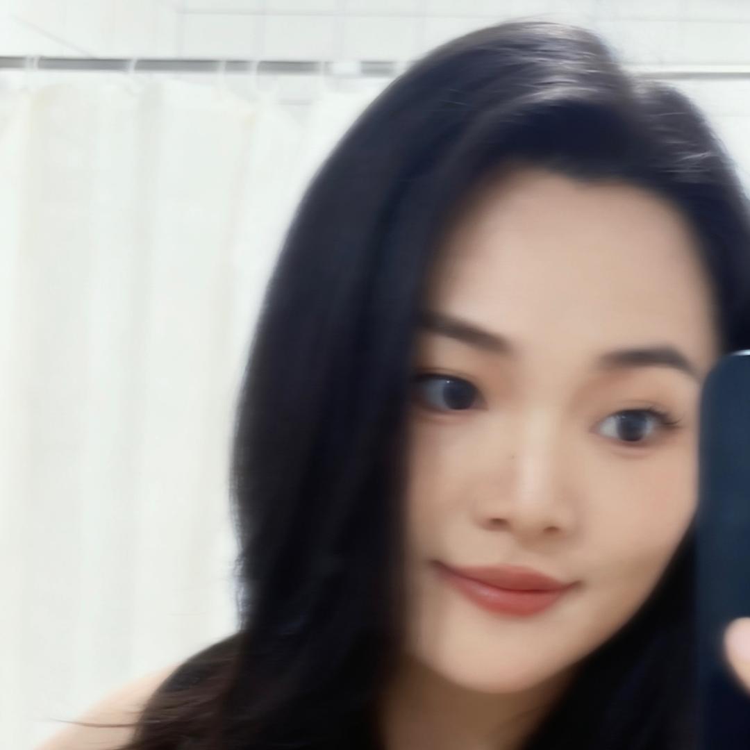 一只大旺财（学化妆ing）