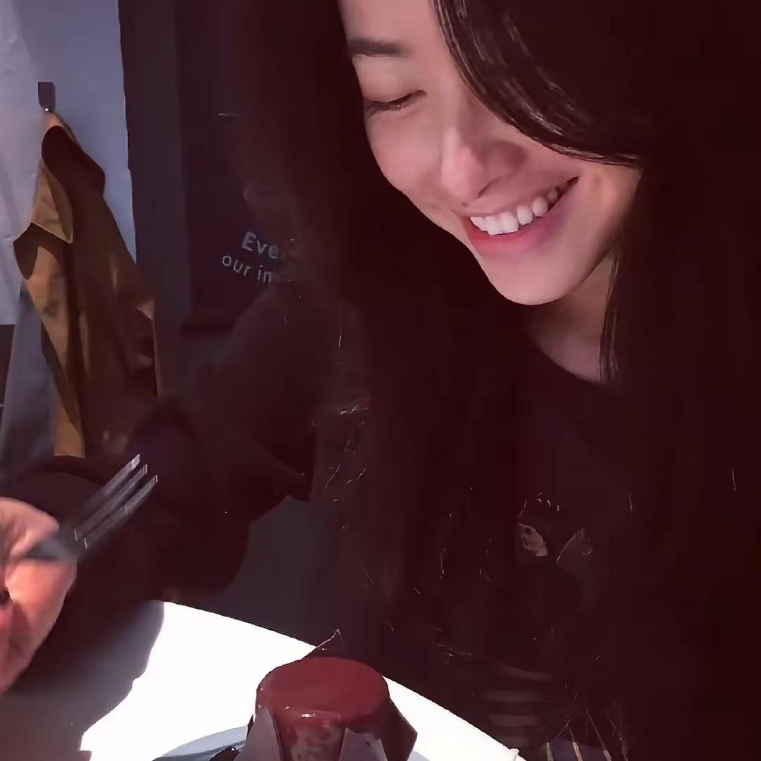 ദ്ദി˶ ｰ₃ｰ)♡