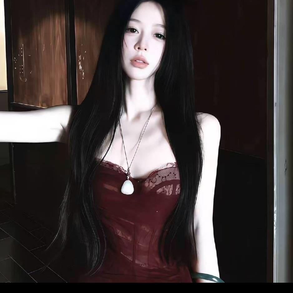 被二舅妈家的保姆强吻变成的高痞帅男友