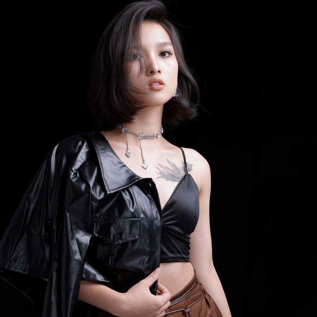 爱跳舞💃的百事