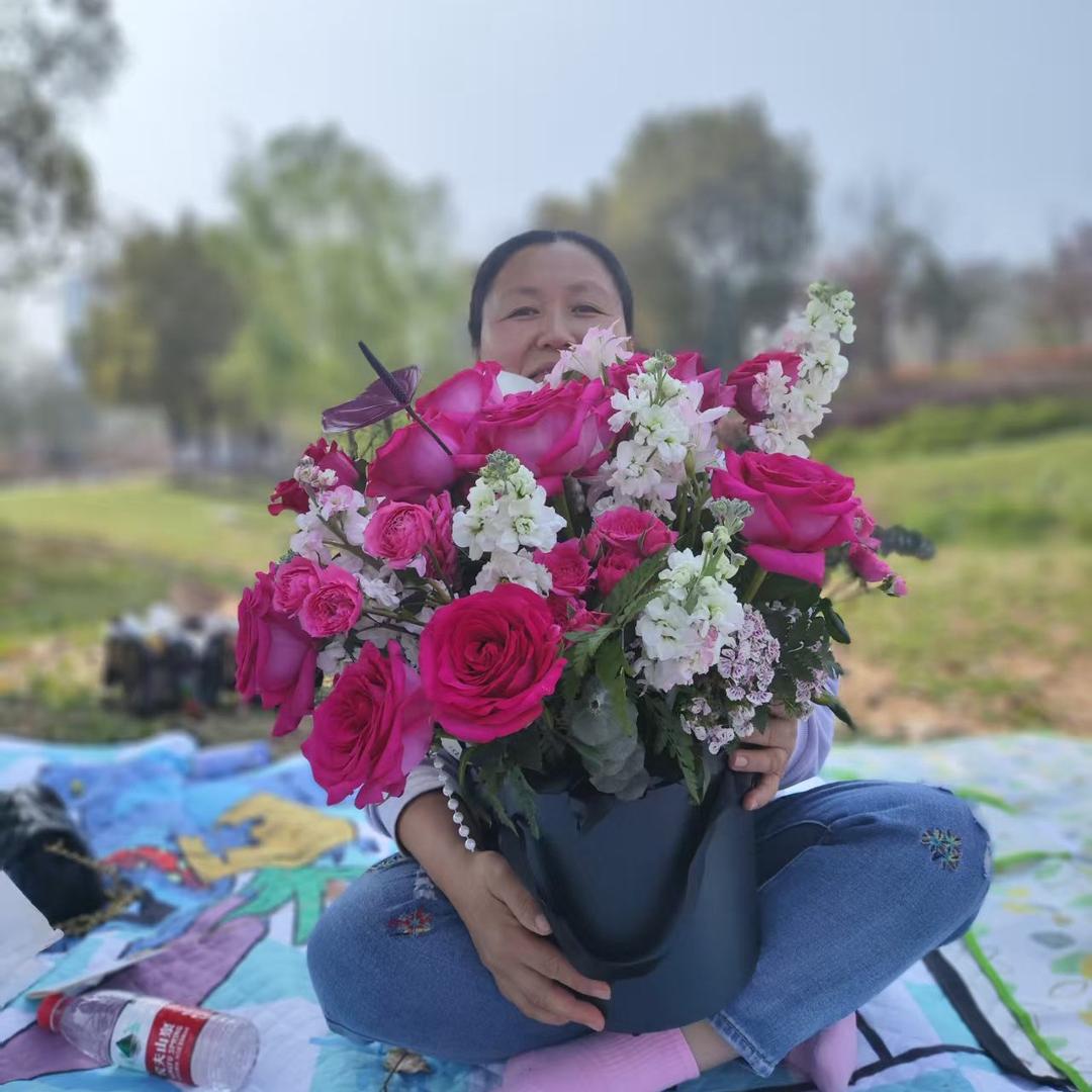 像花一样美的陶姐