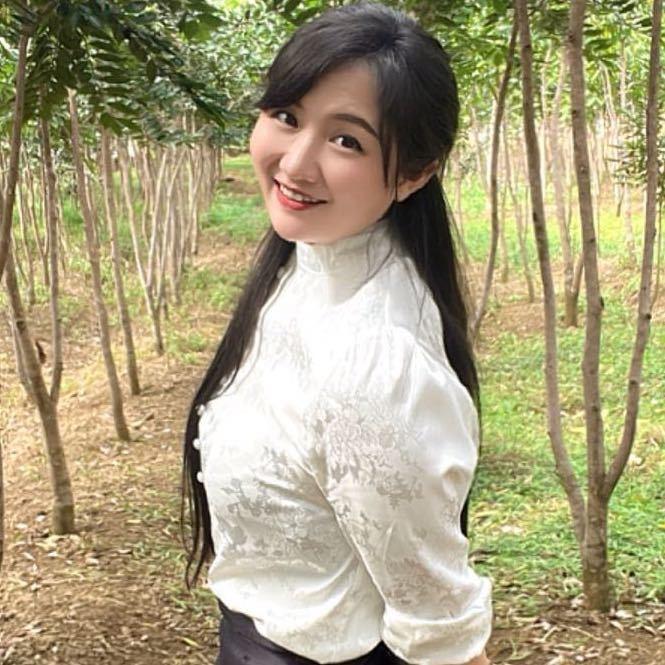 山黎椰子姐